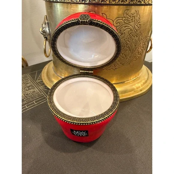 Vintage New York Life Apple Trinket Box‎ Desk Decor - Picture 3 of 7